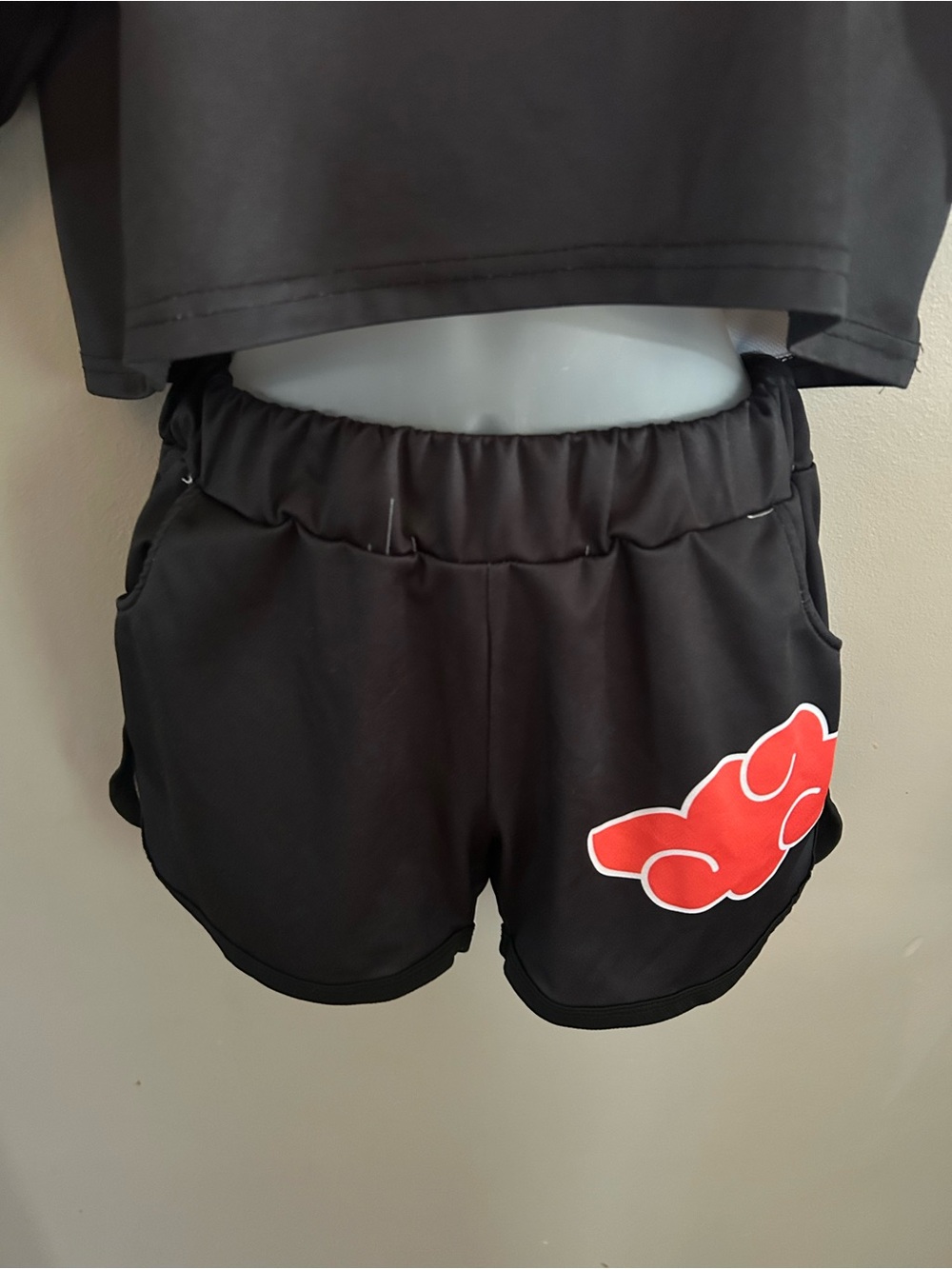 Naruto-themed Akatsuki cloud pajama 2 piece set black/red - Picture 5 of 14
